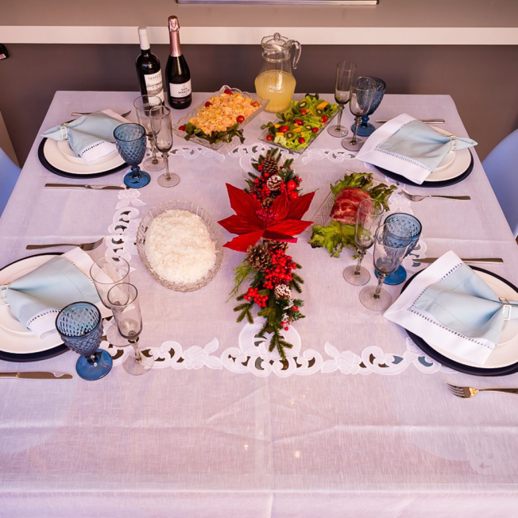 mesa posta de natal em azul